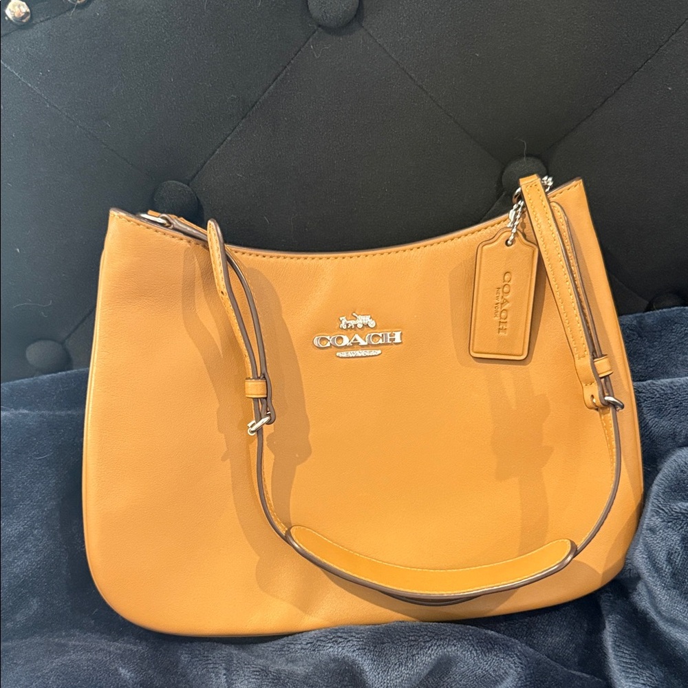 Coach shoulder bag